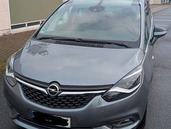 Grau Gebraucht 2019 Opel Zafira Tourer Innovation Van / Kleinbus | 12.700 € (Guter Preis)