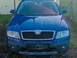 Blau Gebraucht 2008 Skoda Octavia Scout Kombi | 2.200 € (Guter Preis)