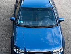 Blau Gebraucht 2002 Audi A4 Kombi | 2.699 € (Fairer Preis)