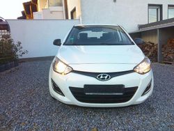 Weiß Gebraucht 2013 Hyundai i20 Classic Kleinwagen | 3.990 € (Fairer Preis)