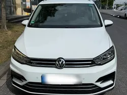 Weiß Gebraucht 2019 VW Touran Join Van / Kleinbus | 22.000 € (Guter Preis)