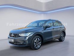 Grau Gebraucht 2022 VW Tiguan Active SUV | 24.450 € (Guter Preis)