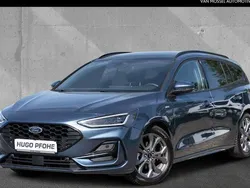 Chrome blue metallic Gebraucht 2024 Ford Focus ST-Line Kombi | 30.890 € (Etwas zu teuer)