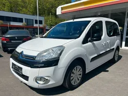 Weiß Gebraucht 2012 Citroën Berlingo SELECTION Van / Kleinbus | 6.590 € (Fairer Preis)