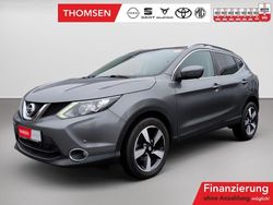 Grau Gebraucht 2017 Nissan Qashqai N-Connecta SUV | 14.885 € (Fairer Preis)