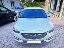 Weiß Gebraucht 2018 Opel Insignia Edition Limousine | 12.450 € (Teuer)