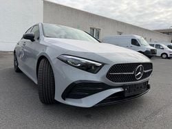 Grau Neu 2025 Mercedes A180 AMG line Limousine | 34.200 € (Superpreis)