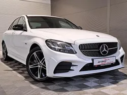 Weiß Gebraucht 2020 Mercedes C300e AMG line Limousine | 25.970 € (Teuer)