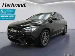 Kosmosschwarz Gebraucht 2025 Mercedes GLA200 AMG line SUV | 40.990 € (Guter Preis)