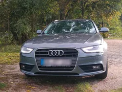 Grau Gebraucht 2014 Audi A4 Kombi | 10.900 € (Fairer Preis)