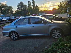 Silber Gebraucht 2009 Toyota Avensis Limousine | 3.500 € (Fairer Preis)