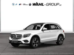 Weiß Gebraucht 2019 Mercedes GLC250 AMG line SUV | 33.890 € (Fairer Preis)
