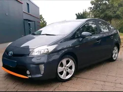 Grau Gebraucht 2013 Toyota Prius Executive Kleinwagen | 9.799 € (Etwas zu teuer)