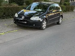 Schwarz Gebraucht 2004 VW Golf V Kleinwagen | 1.800 € (Guter Preis)