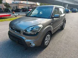 Grau Gebraucht 2014 Kia Soul Spirit SUV | 5.900 € (Superpreis)