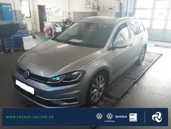 Grau Gebraucht 2020 VW Golf VII Highline Kombi | 18.299 € (Fairer Preis)