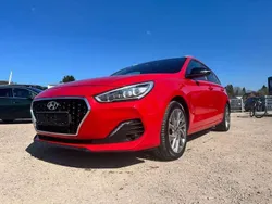 Engine red / sol Gebraucht 2018 Hyundai i30 Passion Kombi | 10.950 € (Fairer Preis)