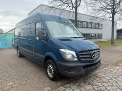 Blau Gebraucht 2018 Mercedes Sprinter Van | 8.490 €
