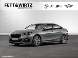 Skyscraper grau metallic Gebraucht 2022 BMW 220 M Sport Limousine | 29.890 € (Fairer Preis)