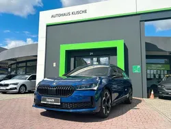 Blau Neu 2025 Skoda Superb SportLine Kombi | 53.500 € (Teuer)