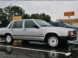 Silber Gebraucht 1989 Volvo 740 Limousine | 4.250 €
