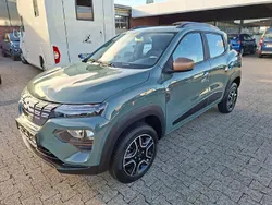 Grün Gebraucht 2023 Dacia Spring Extreme Kleinwagen | 15.990 € (Etwas zu teuer)