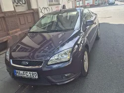 Violet Gebraucht 2006 Ford Focus Cabriolet Trend Cabrio | 4.000 € (Teuer)