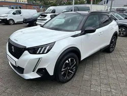 Perlmutt weiß Gebraucht 2021 Peugeot 2008 GT SUV | 21.000 € (Fairer Preis)