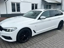 Weiß Gebraucht 2018 BMW 520 Sport Line Kombi | 22.899 € (Fairer Preis)