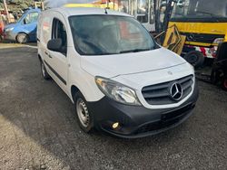 Weiß Gebraucht 2014 Mercedes Citan 109 Van / Kleinbus | 9.500 € (Etwas zu teuer)