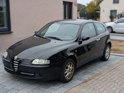 Schwarz Gebraucht 2002 Alfa Romeo 147 Kleinwagen | 900 € (Guter Preis)