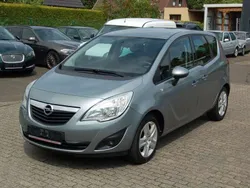 Silbersee/silver lake Gebraucht 2011 Opel Meriva Design Edition Van / Kleinbus | 6.990 € (Fairer Preis)