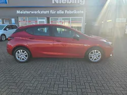 Rot Gebraucht 2021 Opel Astra Edition Limousine | 13.780 € (Guter Preis)