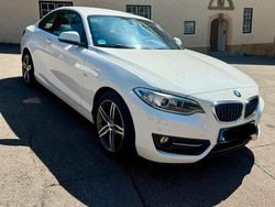 Weiß Gebraucht 2016 BMW 218 Sport Line Coupé | 15.500 € (Fairer Preis)