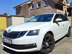Weiß Gebraucht 2018 Skoda Octavia Clever Kombi | 7.600 € (Superpreis)