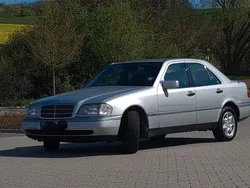 Silber Gebraucht 1995 Mercedes C180 Elegance Limousine | 3.750 €