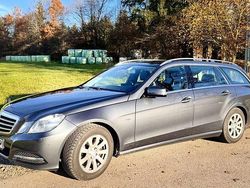 Grau Gebraucht 2011 Mercedes E250 Avantgarde Kombi | 8.340 € (Guter Preis)
