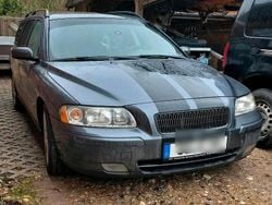 Silber Gebraucht 2005 Volvo V70 Kombi | 1.800 €