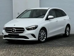 Polarweiß Gebraucht 2019 Mercedes B200 Progressive Van / Kleinbus | 18.990 € (Fairer Preis)