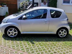 Silber Gebraucht 2009 Toyota Aygo Cool Kleinwagen | 3.200 € (Guter Preis)