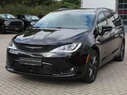 Schwarz Gebraucht 2019 Chrysler Pacifica Limited SUV | 39.900 €