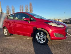 Rot Gebraucht 2013 Ford Fiesta Trend Kleinwagen | 3.499 € (Superpreis)