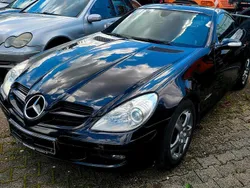 Schwarz Gebraucht 2005 Mercedes SLK200 Cabrio | 10.000 €