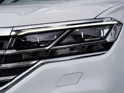 Weiß Gebraucht 2018 VW Touareg SUV | 41.890 € (Fairer Preis)