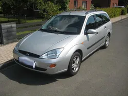 Silber Gebraucht 2001 Ford Focus Futura Kombi | 1.555 € (Fairer Preis)