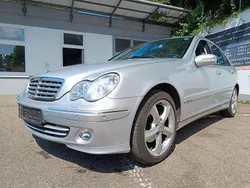 Silber Gebraucht 2005 Mercedes C200 Sport Edition Limousine | 3.999 € (Fairer Preis)