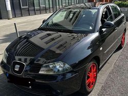 Schwarz Gebraucht 2003 Seat Ibiza Limousine | 2.000 € (Teuer)