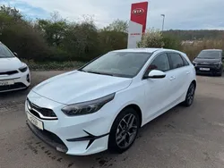 Carraraweiß Neu 2025 Kia Ceed Limousine | 26.490 € (Fairer Preis)