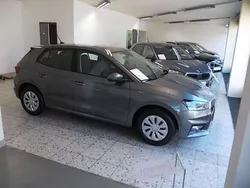 Graphite grau Gebraucht 2024 Skoda Fabia Selection Limousine | 21.950 € (Fairer Preis)