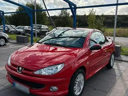 Rot Gebraucht 2006 Peugeot 206 CC Cabrio | 1.999 € (Fairer Preis)
